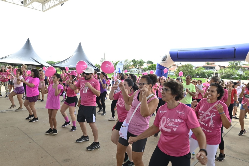 Atividade que encerra Outubro Rosa prioriza atividade física dos participantes