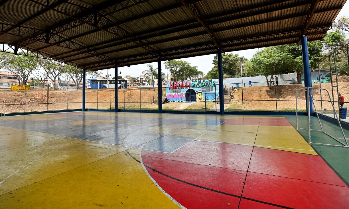 Espaço esportivo recebeu melhorias em quadra, piscina e pista de skate