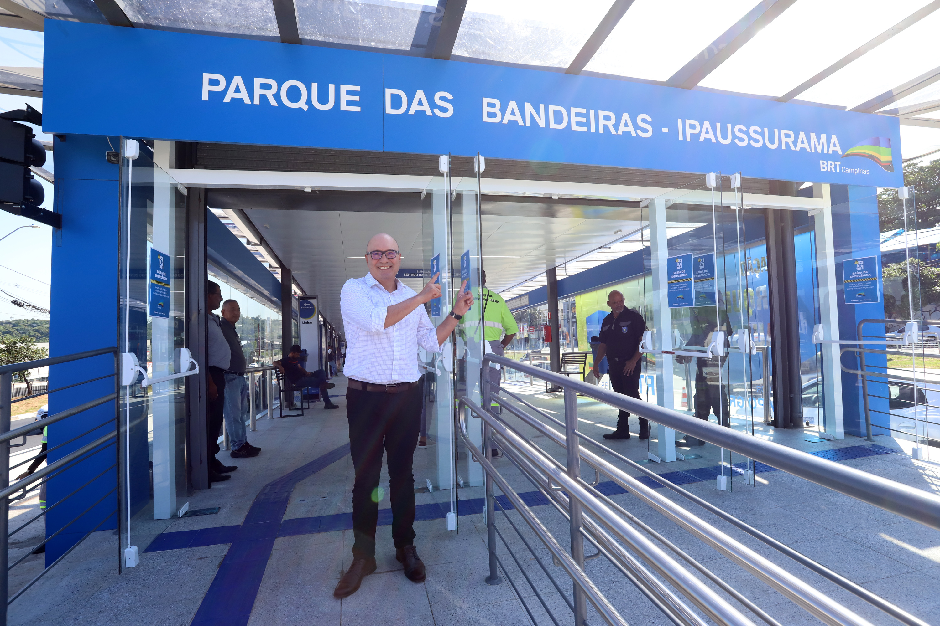 Entrega faz parte das ações dos 100 dias da gestão municipal