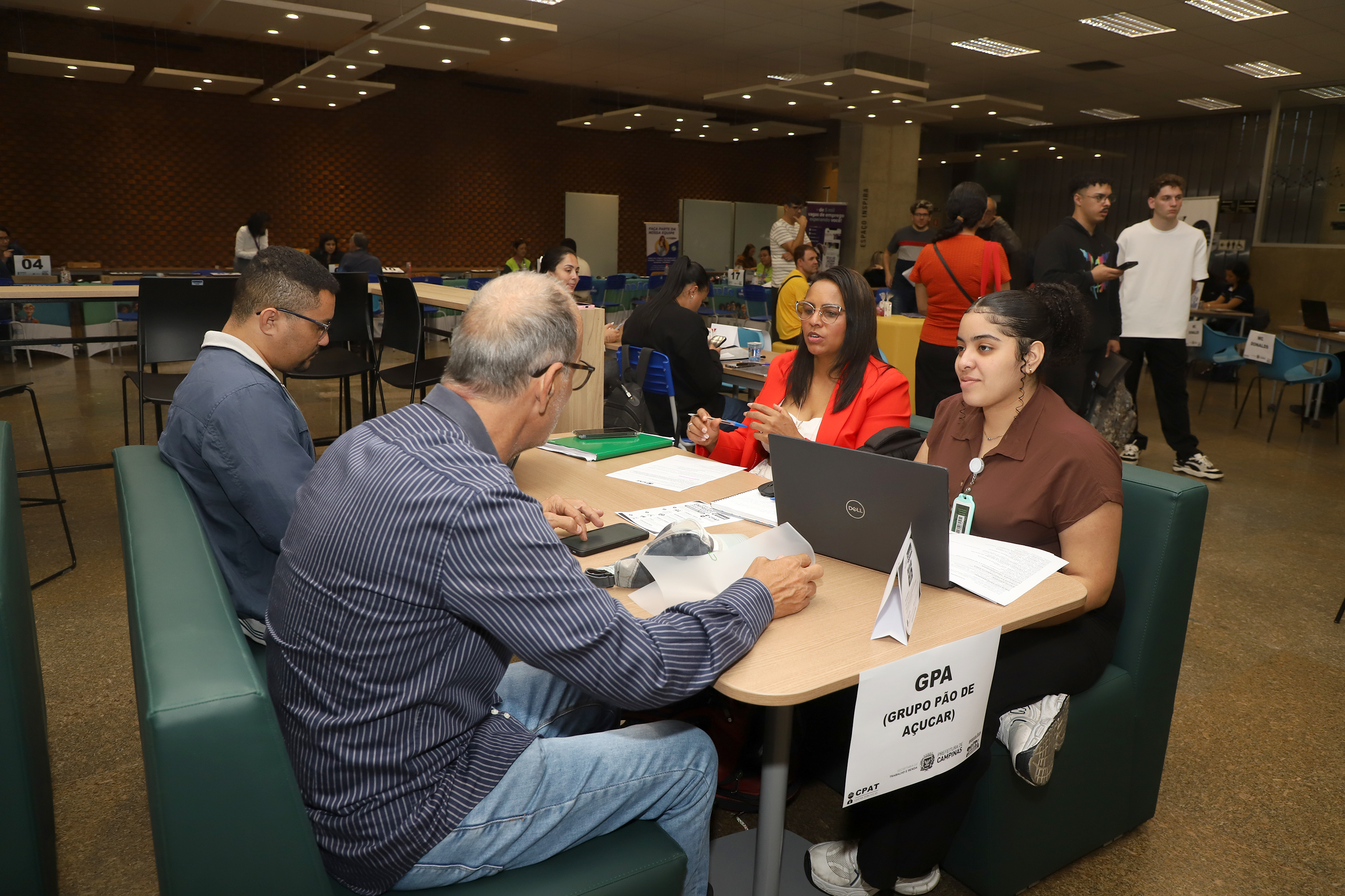 Secretaria de Trabalho e Renda de Campinas registrou 535 encaminhamentos para vagas de emprego durante a 15ª edição do Feirão de Emprego e Oportunidades de 2026
