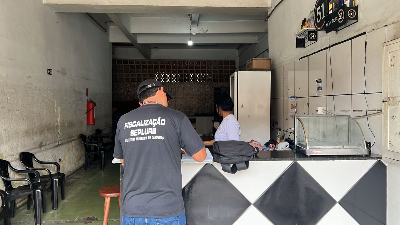 Entre os locais fiscalizados estão bares, lanchonetes e até um bingo clandestino 