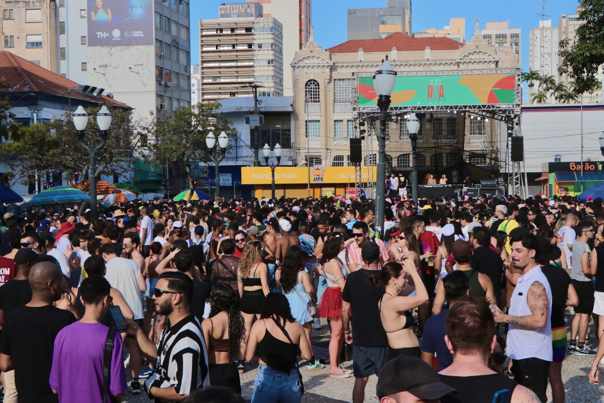 Orientação é que qualquer situação de risco ou violência seja comunicada imediatamente às equipes de apoio ou autoridades presentes