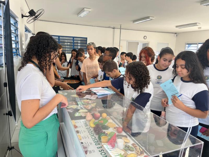 Crianças aprenderam como montar uma alimentação equilibrada 