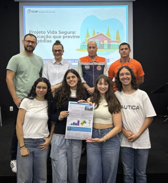 Ação com faculdade levou informação de qualidade a estudantes 