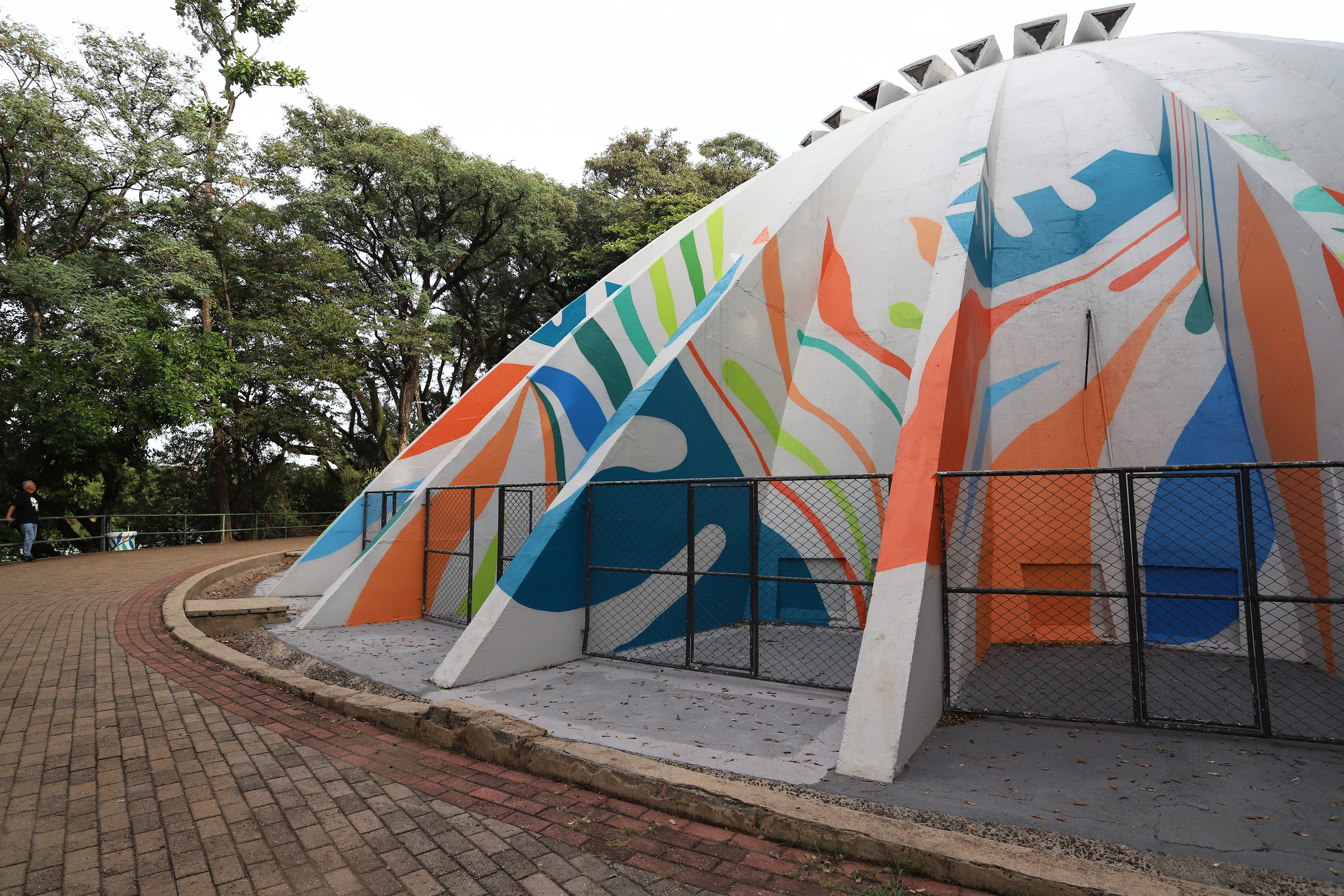 Obra foi criada pelos artistas visuais Michel Massih e Rubinho Toniolli, por meio do projeto Conexão Visual, da Numen Produtora em parceria com a Prefeitura de Campinas