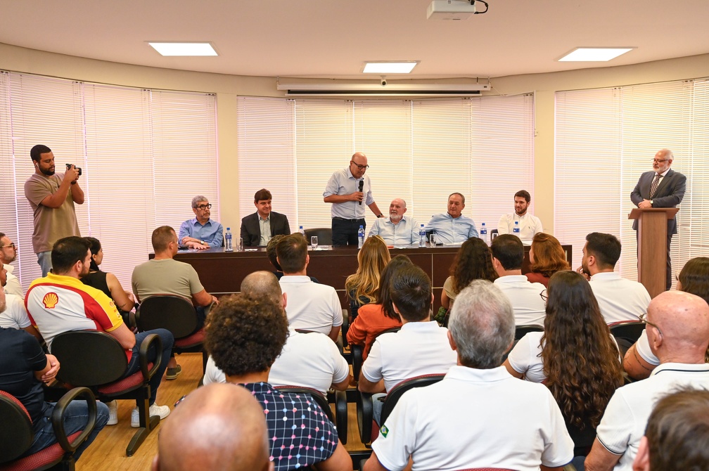 Prefeito cumprimentou a nova diretoria e lembrou o trabalho conjunto do sindicato com o poder público na construção de uma sociedade melhor