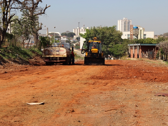 Prefeito percorreu parte do trecho das obras