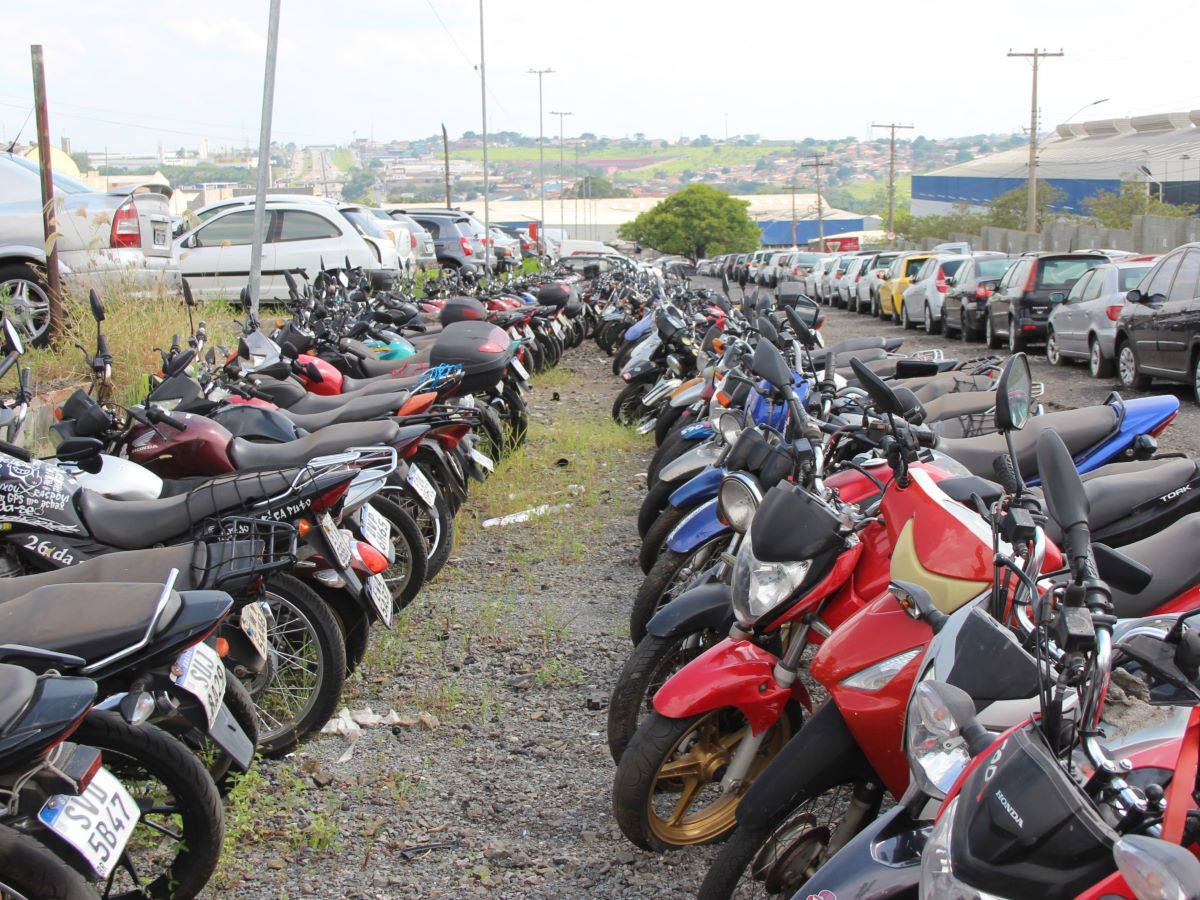 A visitação aos veículos pode ser feita das 9h até as 16h30, no Pátio Municipal, que fica na rua Miguel Cascaldi Júnior, 141, bairro Jardim São José.
