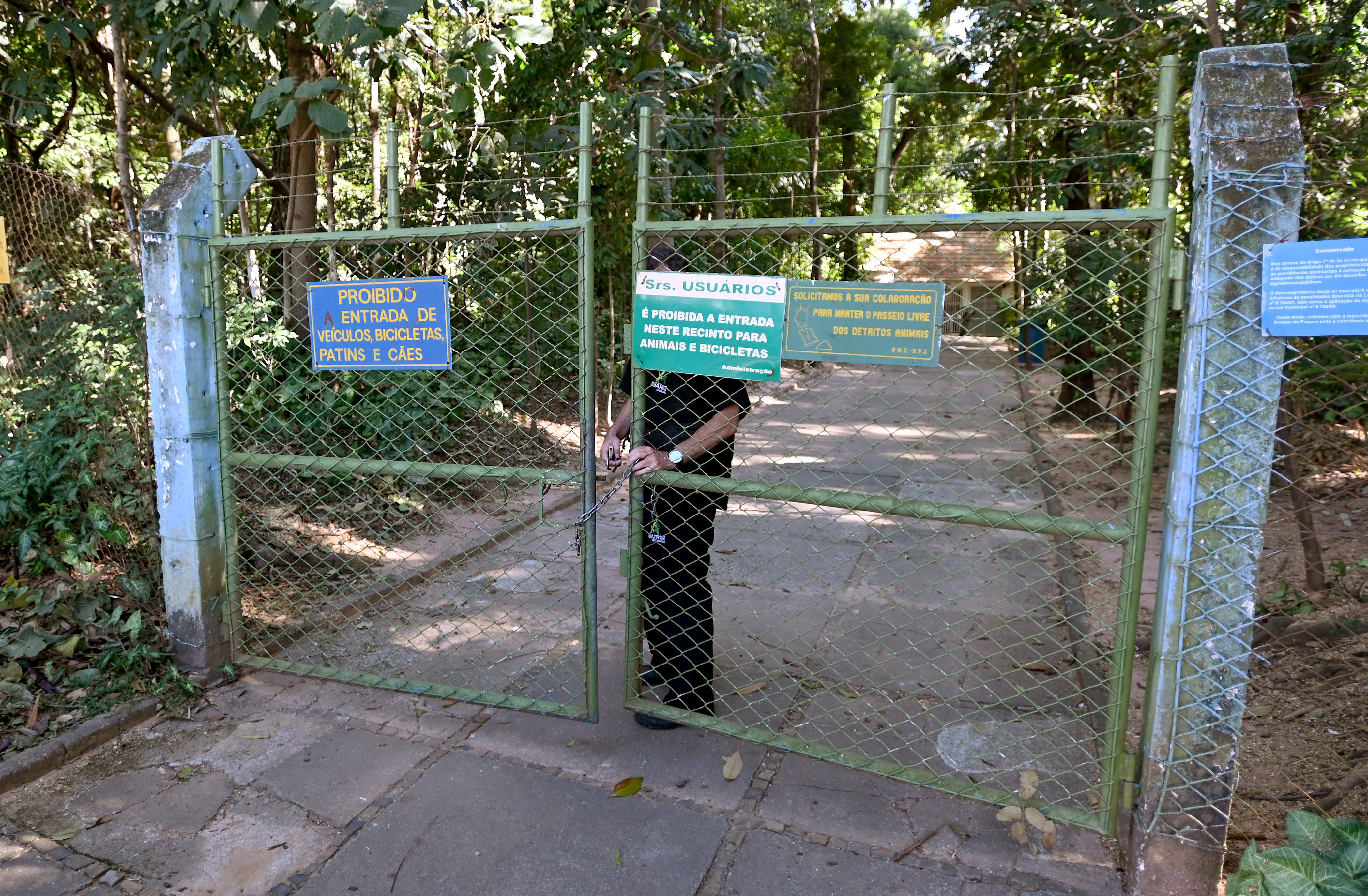 Bosque São José está entre as áreas fechadas desde a manhã de domingo (8); acumulado de chuvas em 72 horas foi de 112, 2 mm na região Centro/Leste e de 93,2 na região Sul
