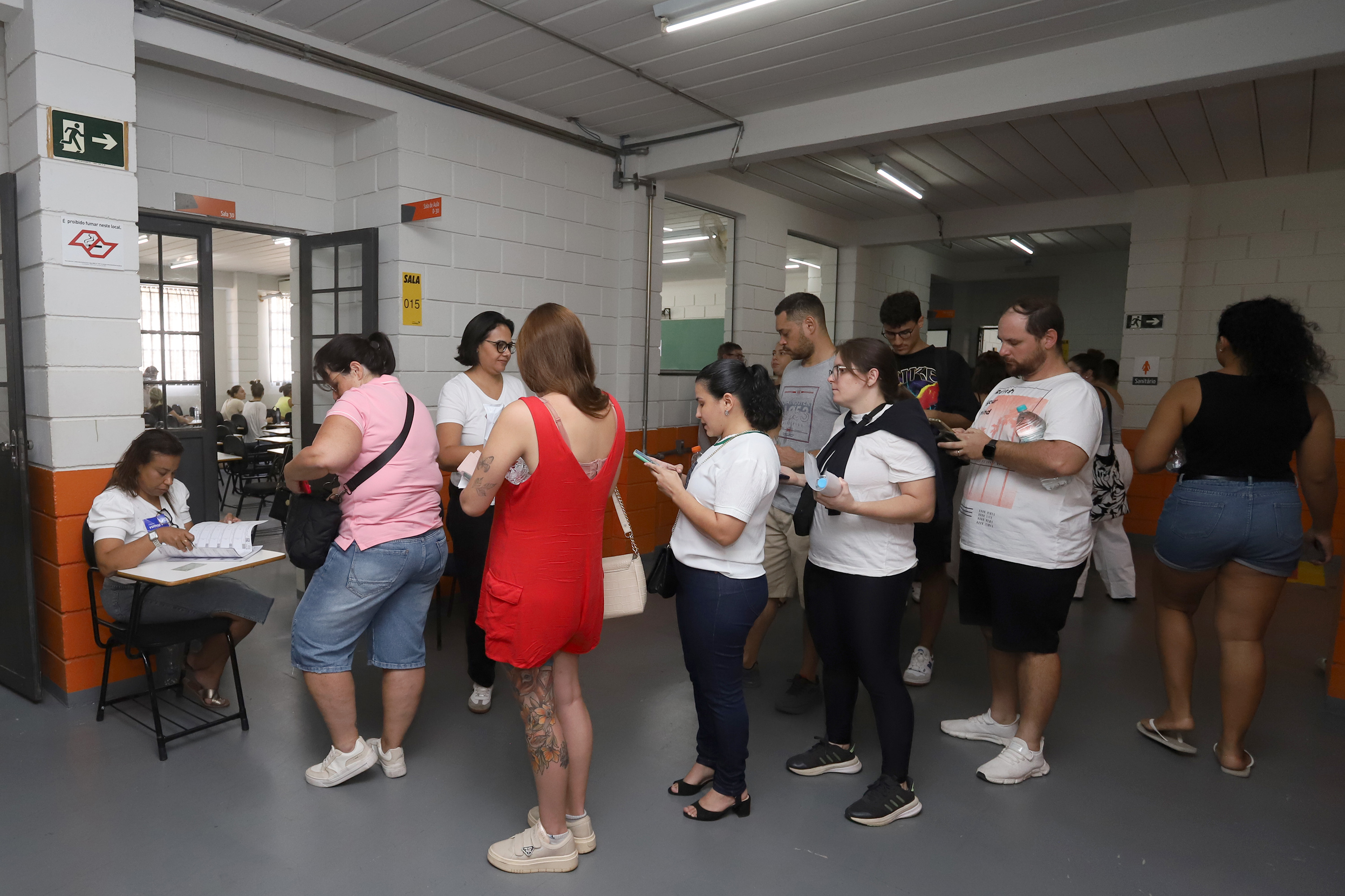 Mais de 15,9 mil candidatos do concurso farão prova neste domingo, 8 de junho