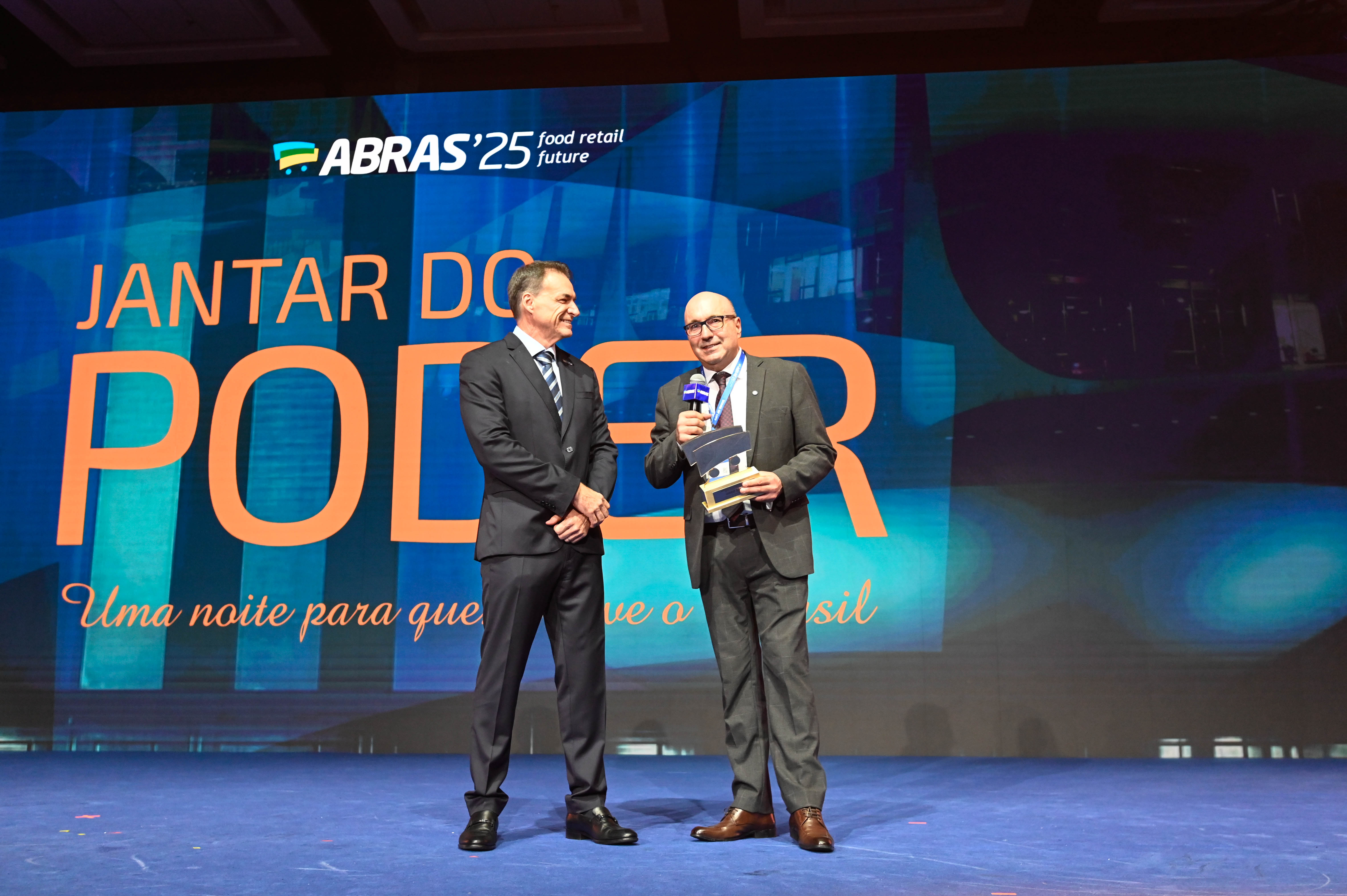 Honraria foi oferecida em reconhecimento ao apoio e hospitalidade dada ao setor pela atual administração