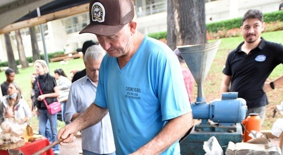 Evento reúne 73 expositores com sabores, artesanato e atrações culturais no Centro de Campinas