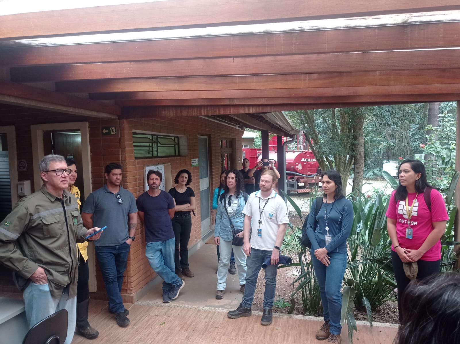 Rogério Menezes recepciona equipes da Cetesb e Semil