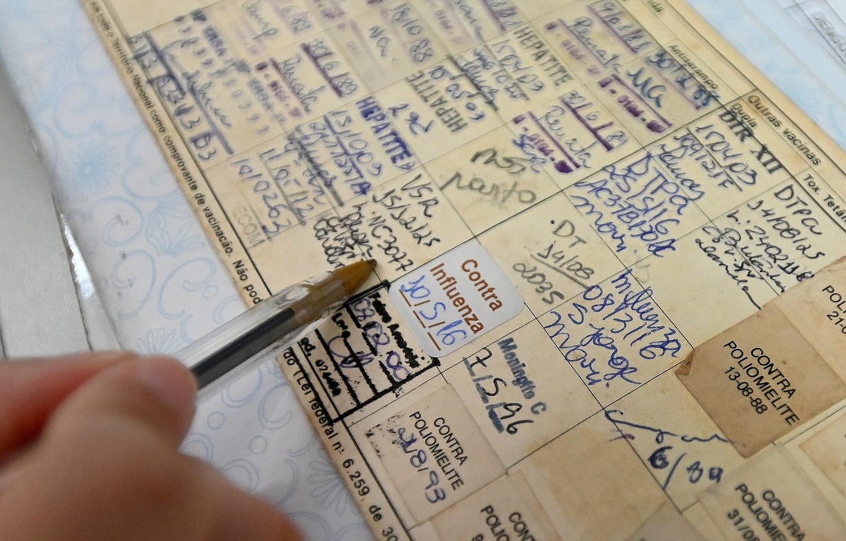 Quem tem dúvidas do histórico vacinal deve procurar os Centros de Saúde para orientações 