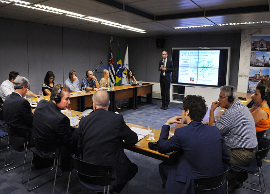 Apresentação contou com a presença de autoridades municipais