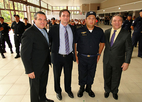 Autoridades presentes