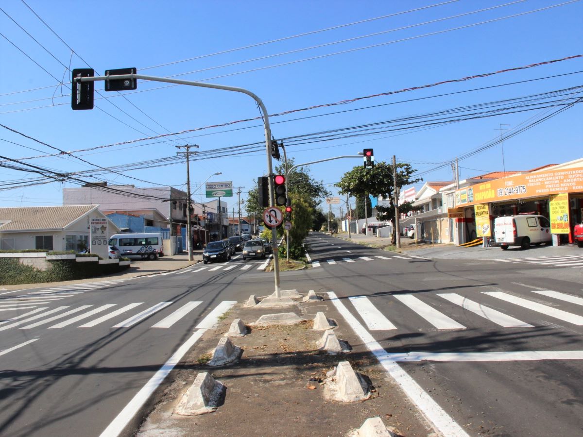 Além da rotatória do Tavares, cinco cruzamentos semaforizados receberam pintura de novas faixas de pedestres