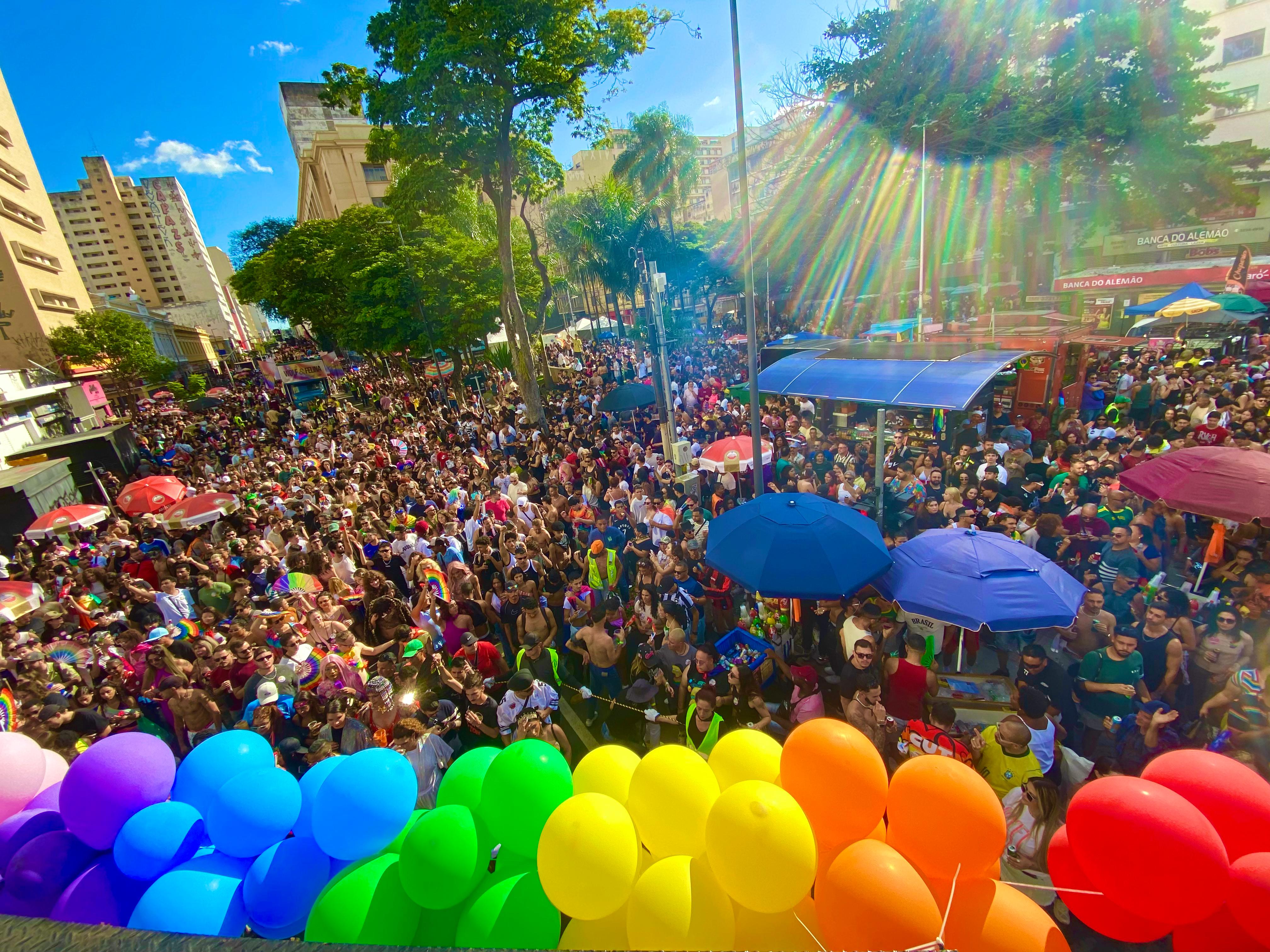 A concentração ocorreu na Praça Guilherme de Almeida