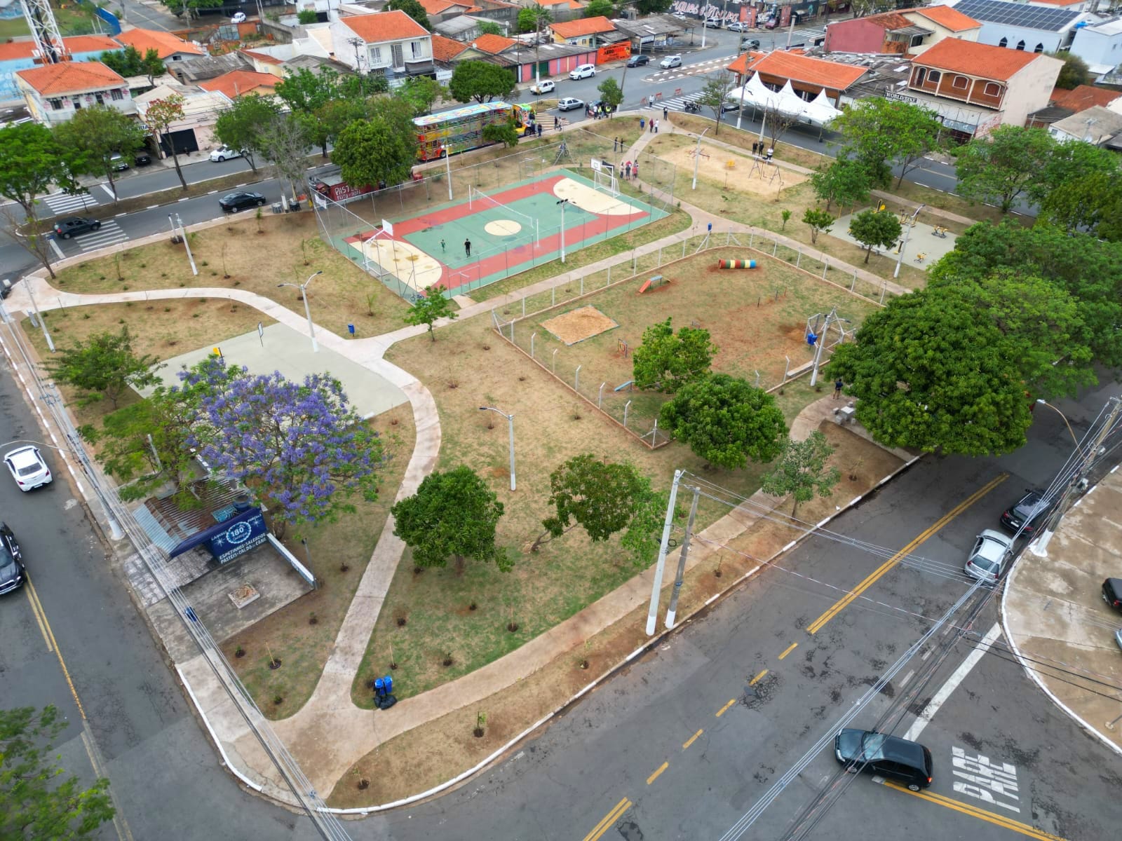 Novo espaço tem mais de 5 mil metros quadrados; população de 20 mil pessoas será diretamente beneficiada