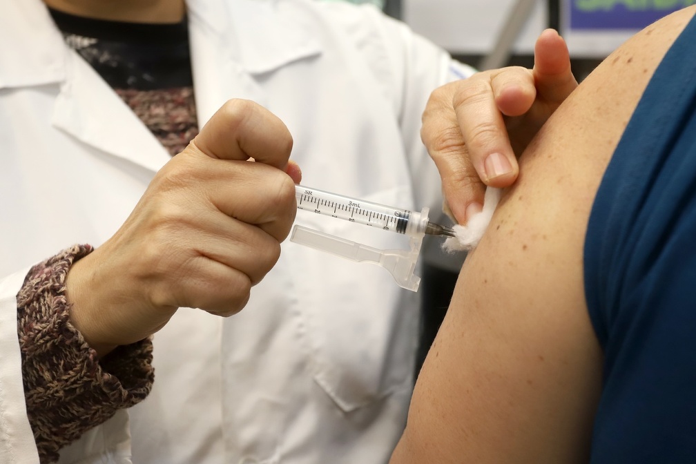 Vacina contra gripe continua disponível nos CSs de Campinas