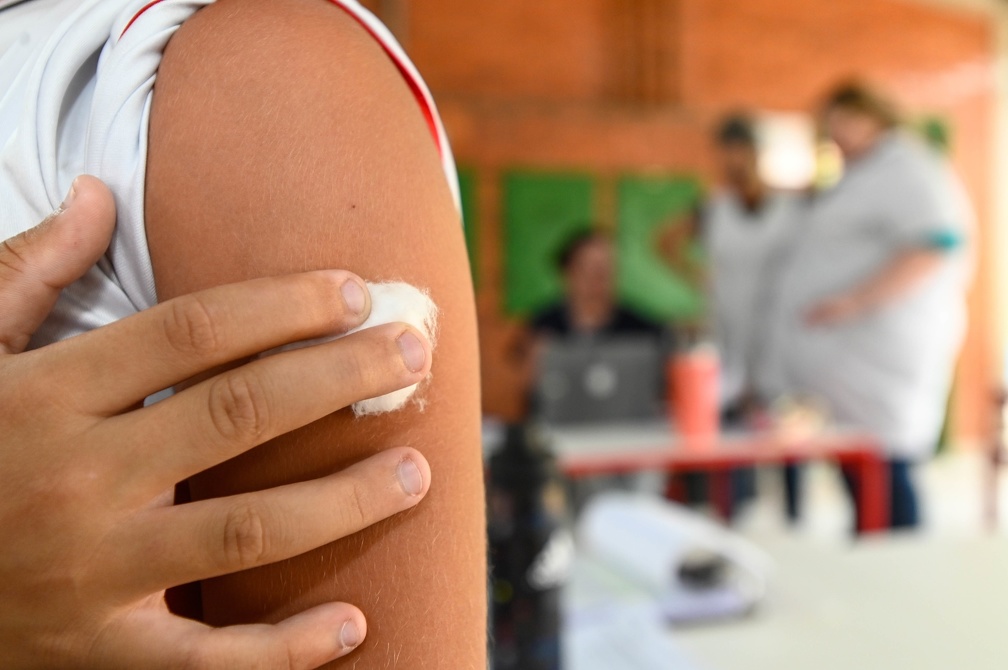 Ação especial para aumentar cobertura vacinal contra o HPV vai até fim de outubro