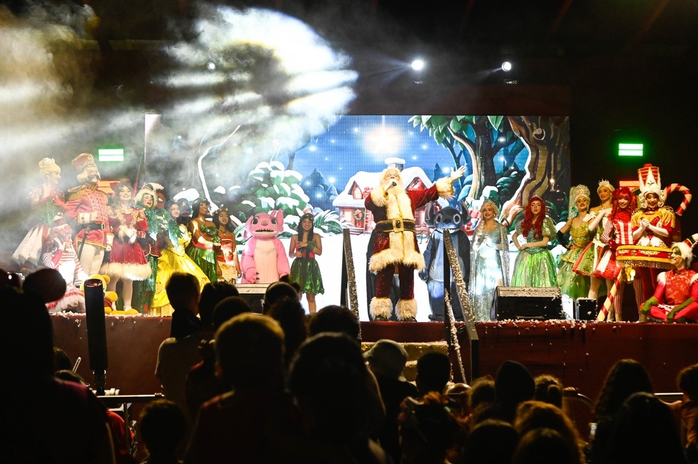 Prefeitura leva a programação natalina para diversas regiões da cidade