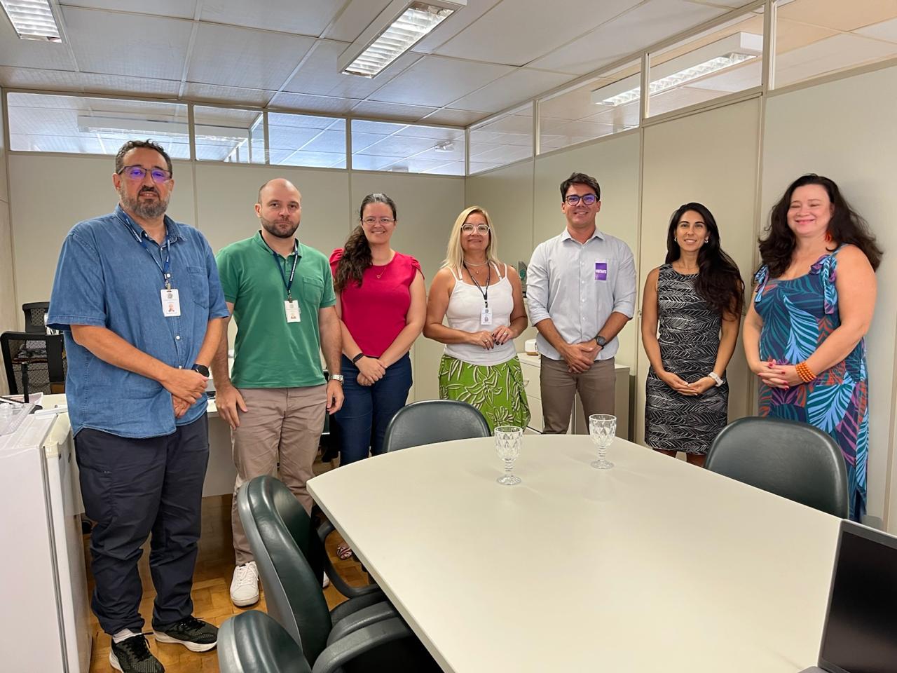 Representantes da Seclimas e da Agência Municipal de Meio Ambiente de Petrolina durante reunião técnica na sede da Secretaria