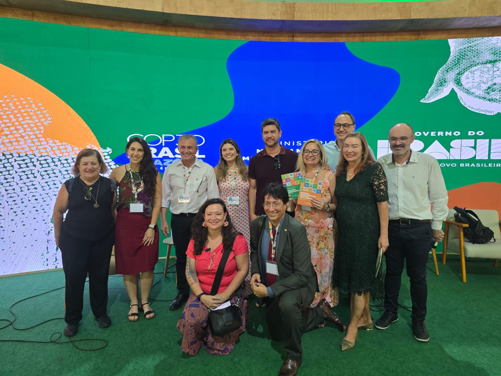 Parte da comitiva da Prefeitura de Campinas em conjunto com membros da Anamma na COP 30