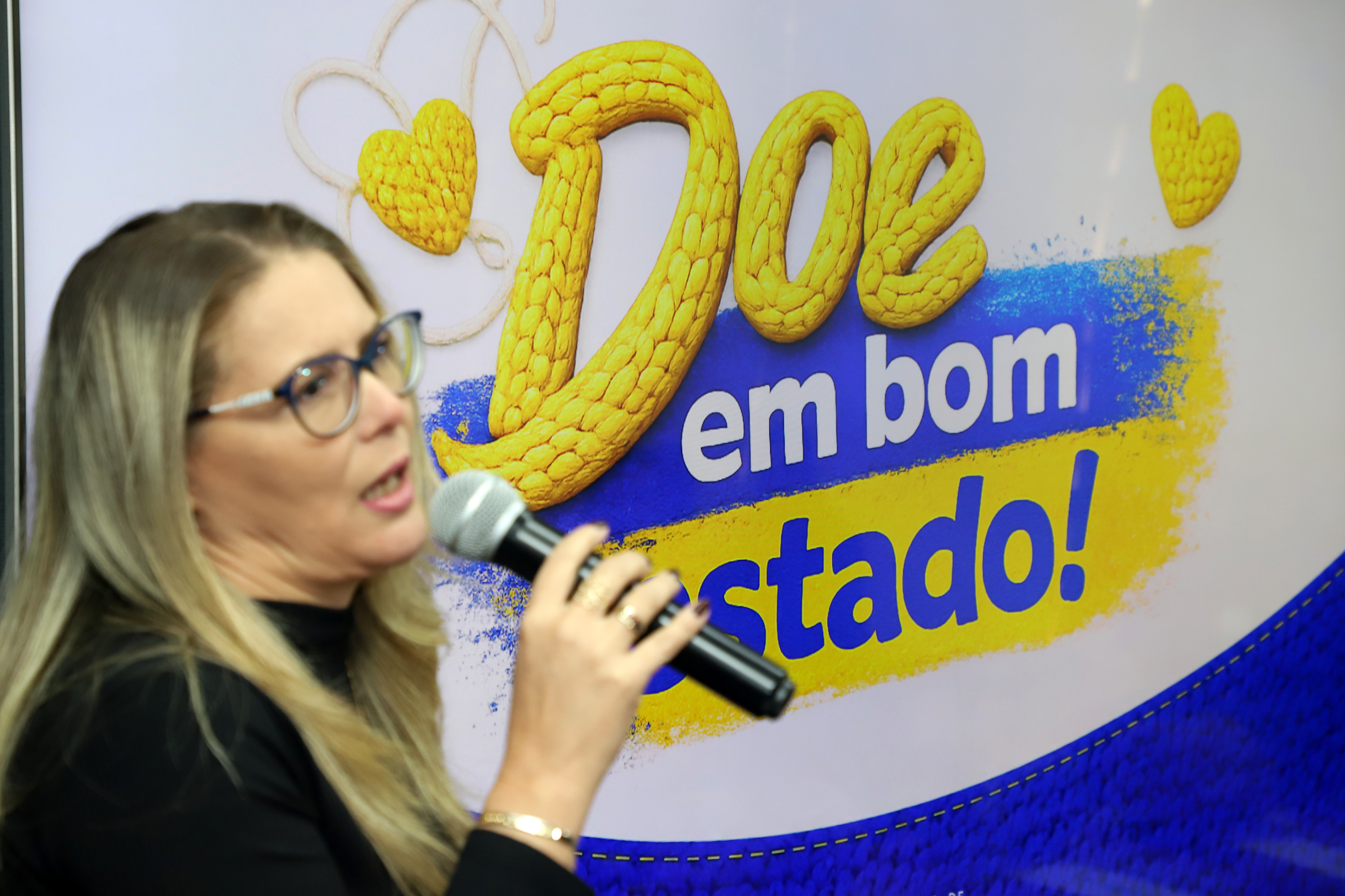 Vandecleya Moro pede que os doadores evitem entregar peças rasgadas, sujas, mofadas ou sem possibilidade de reaproveitamento