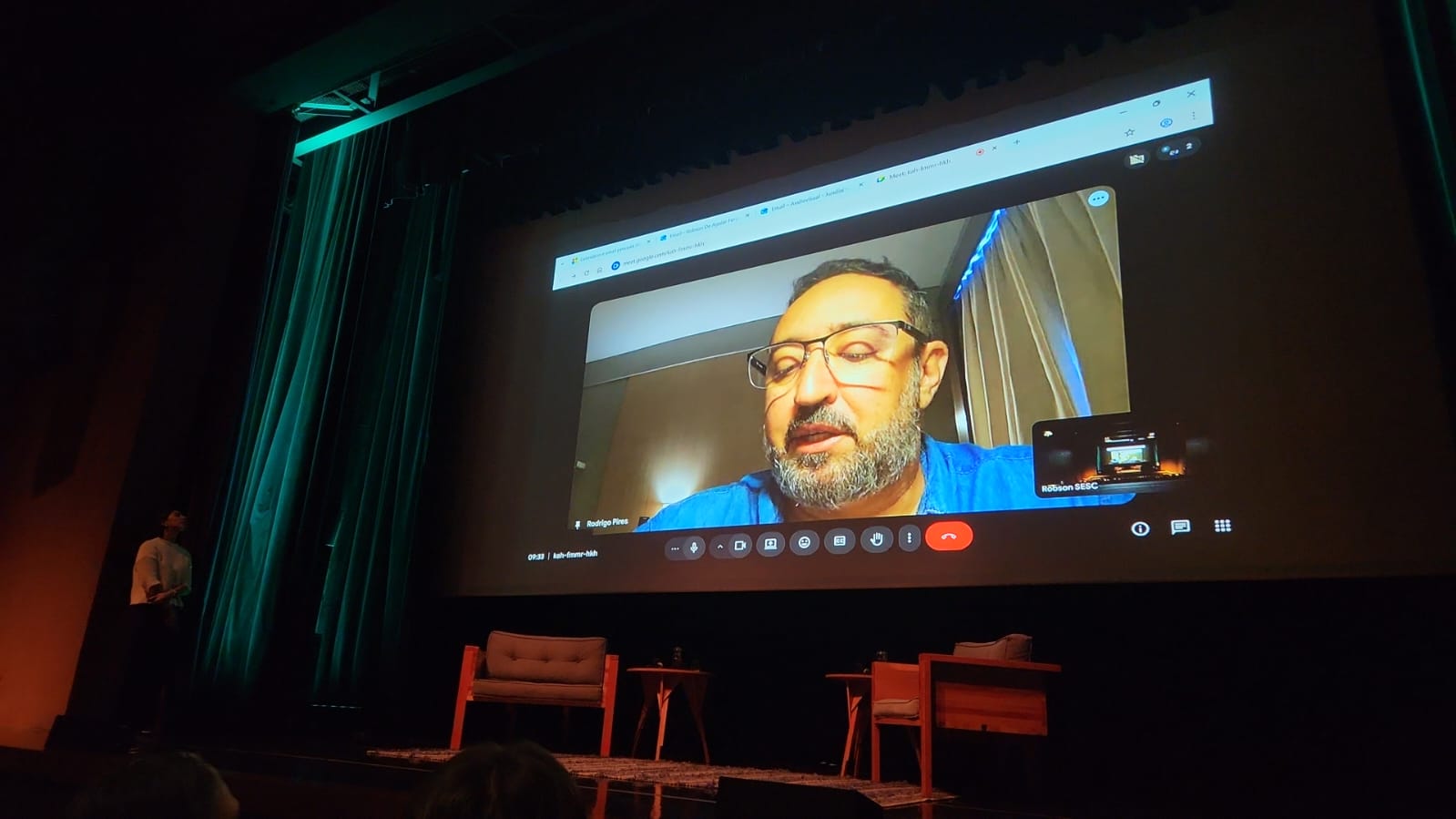 Em participação online, o assessor técnico Rodrigo Pires fala sobre implantação e monitoramento das passagens de fauna