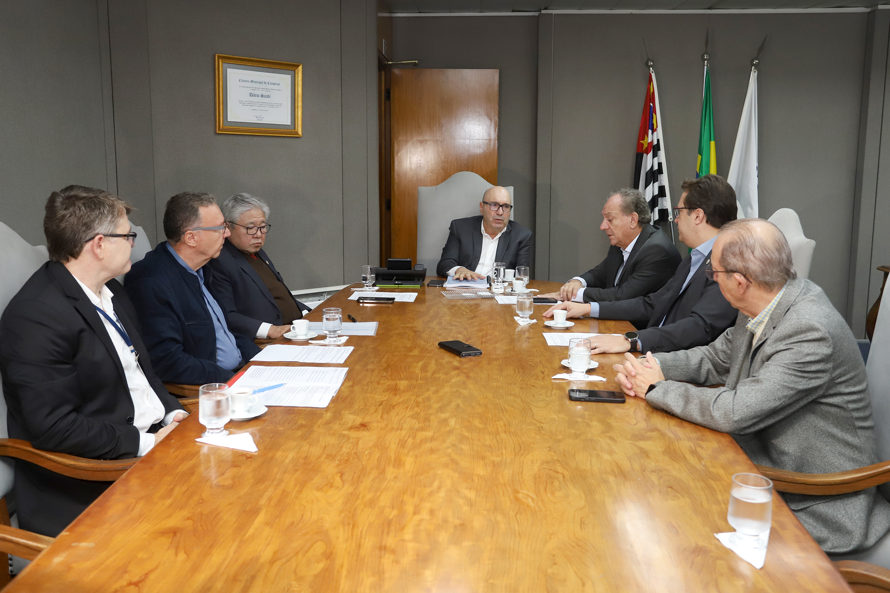 Documento reúne análises sobre os possíveis impactos da Reforma Tributária para os municípios e apresenta recomendações