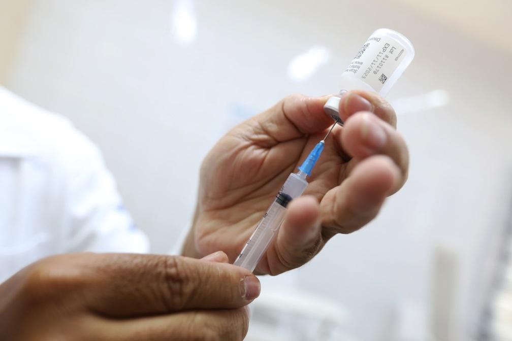 Vacina protege contra as gripes A (H1N1 e H3N2) e B