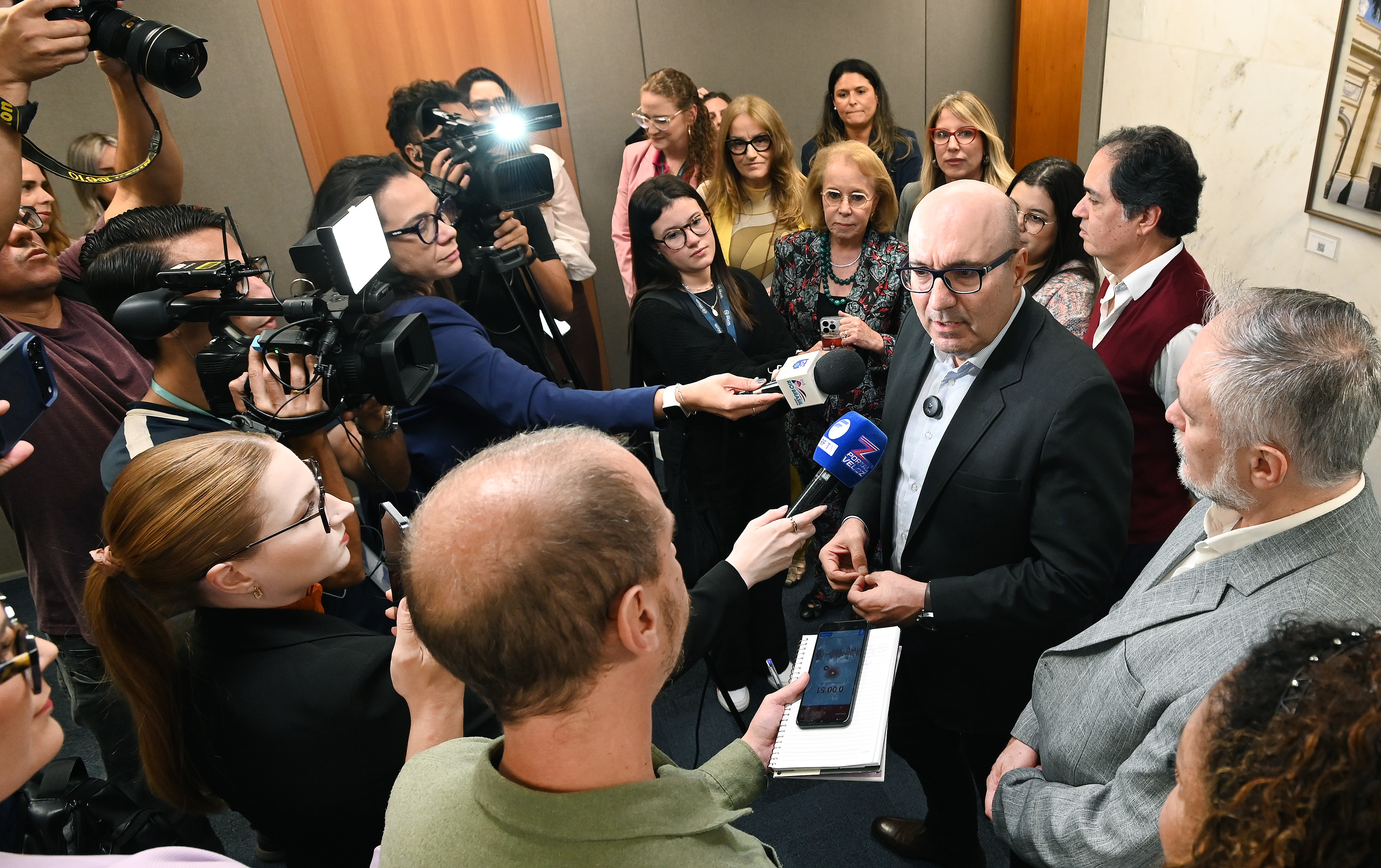 Prefeito destacou a importância de políticas públicas de proteção e valorização das mulheres