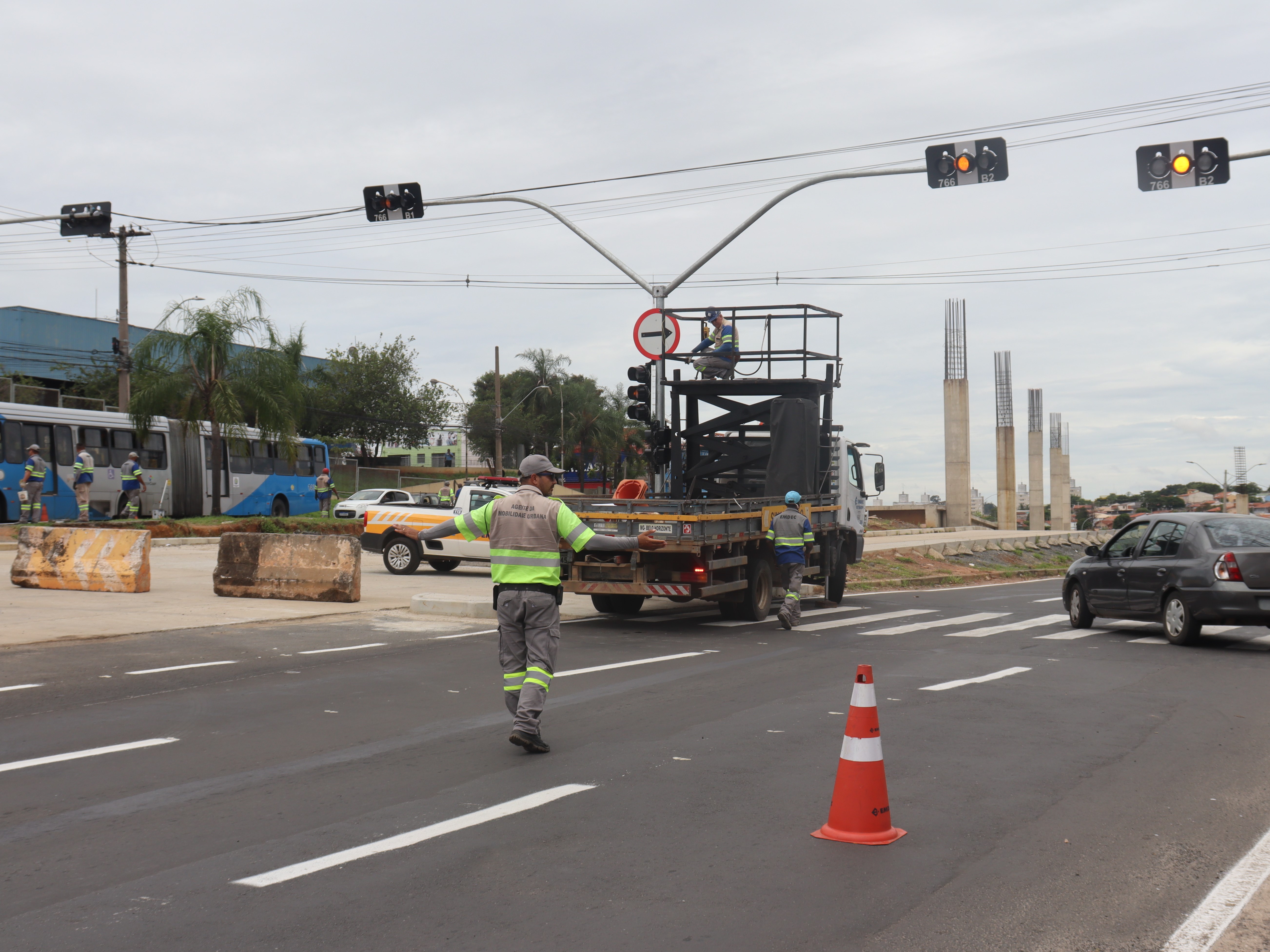 Equipes que monitoram trânsito e operação do transporte vão atuar normalmente