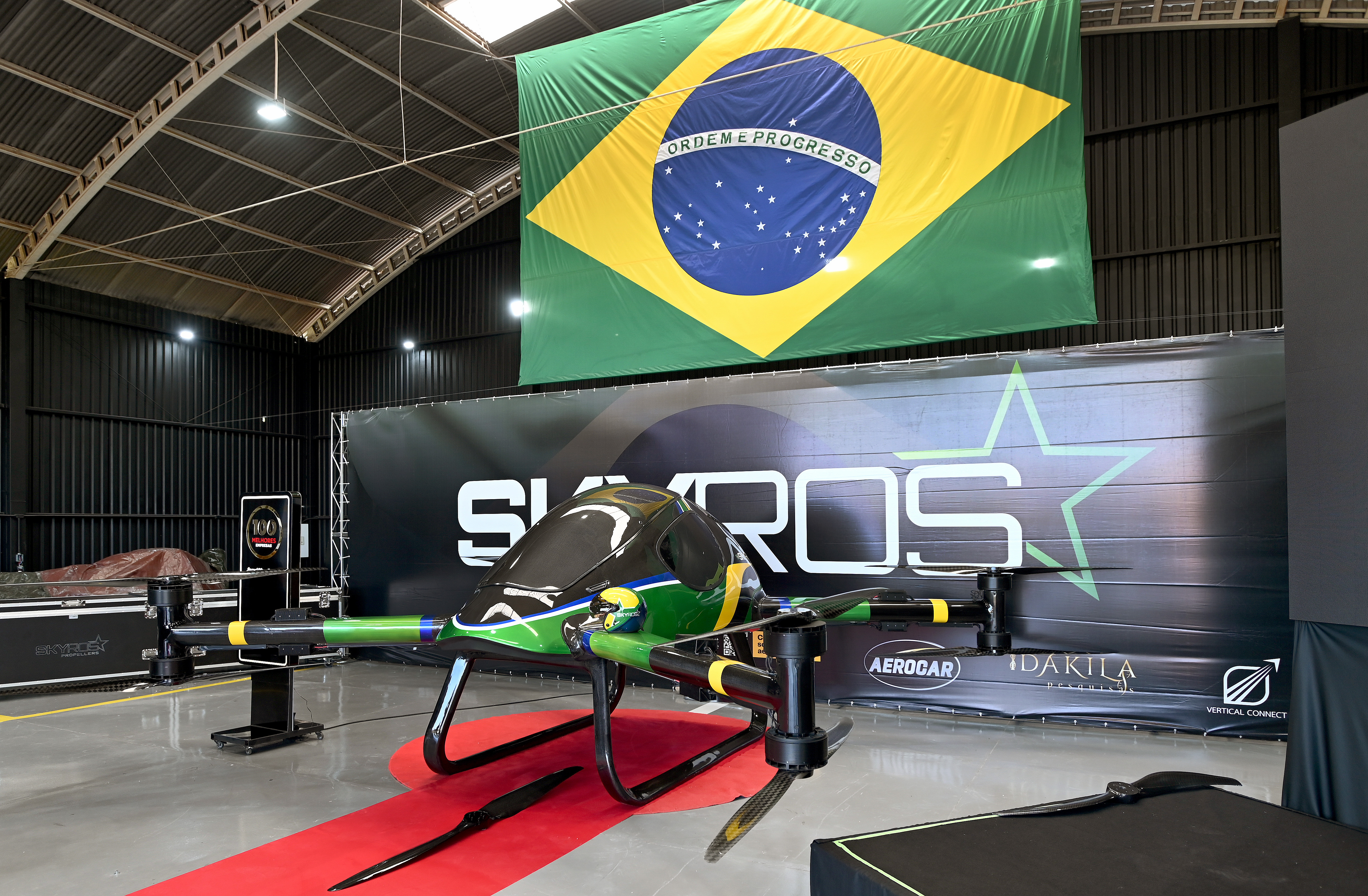 Aeronave desenvolvida no Aeroporto dos Amarais pode ser programada para voar sozinha e tem autonomia de vôo de 50 minutos