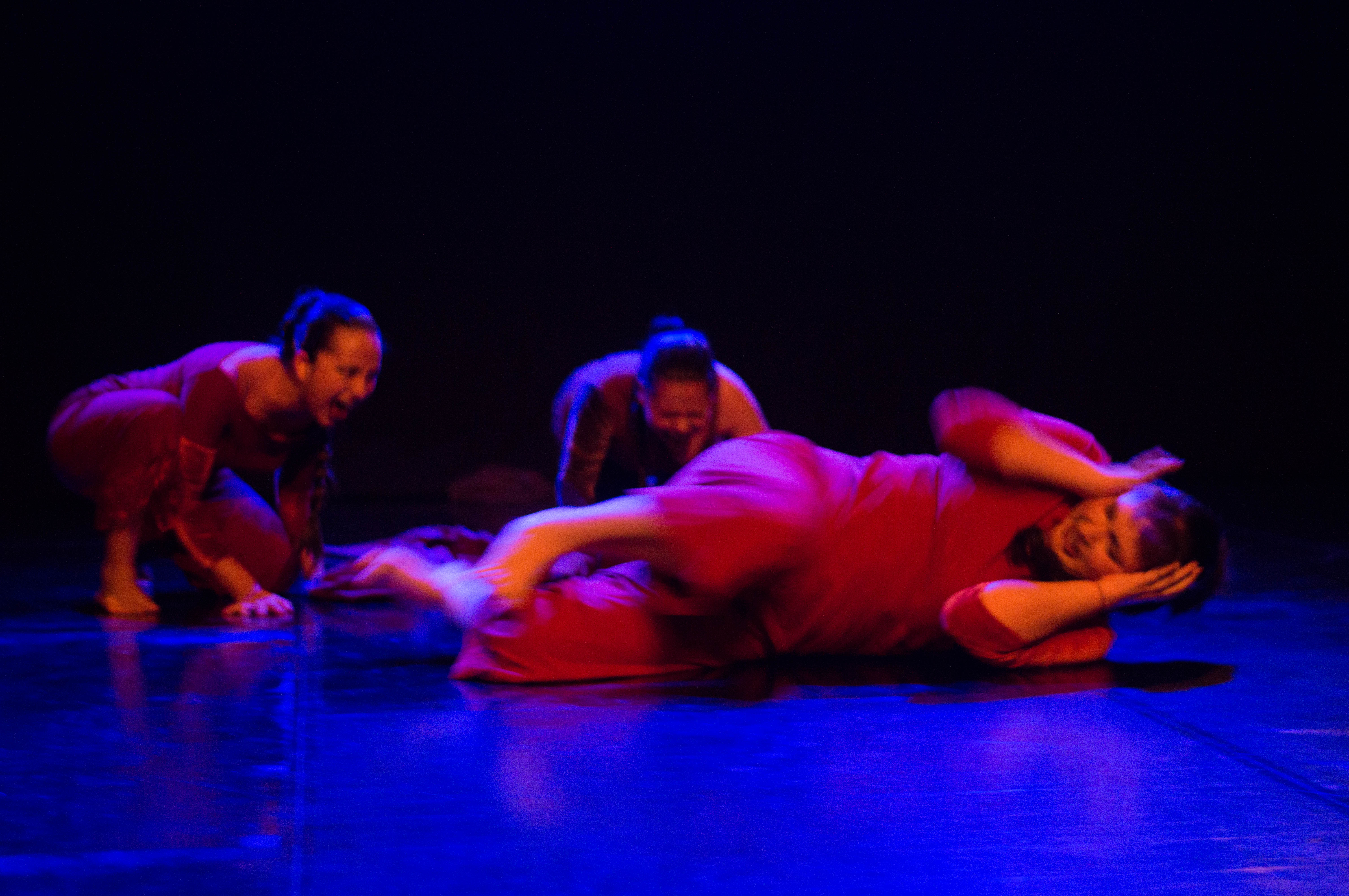 Cena do espetáculo Crisálida do projeto Terror em Cena 