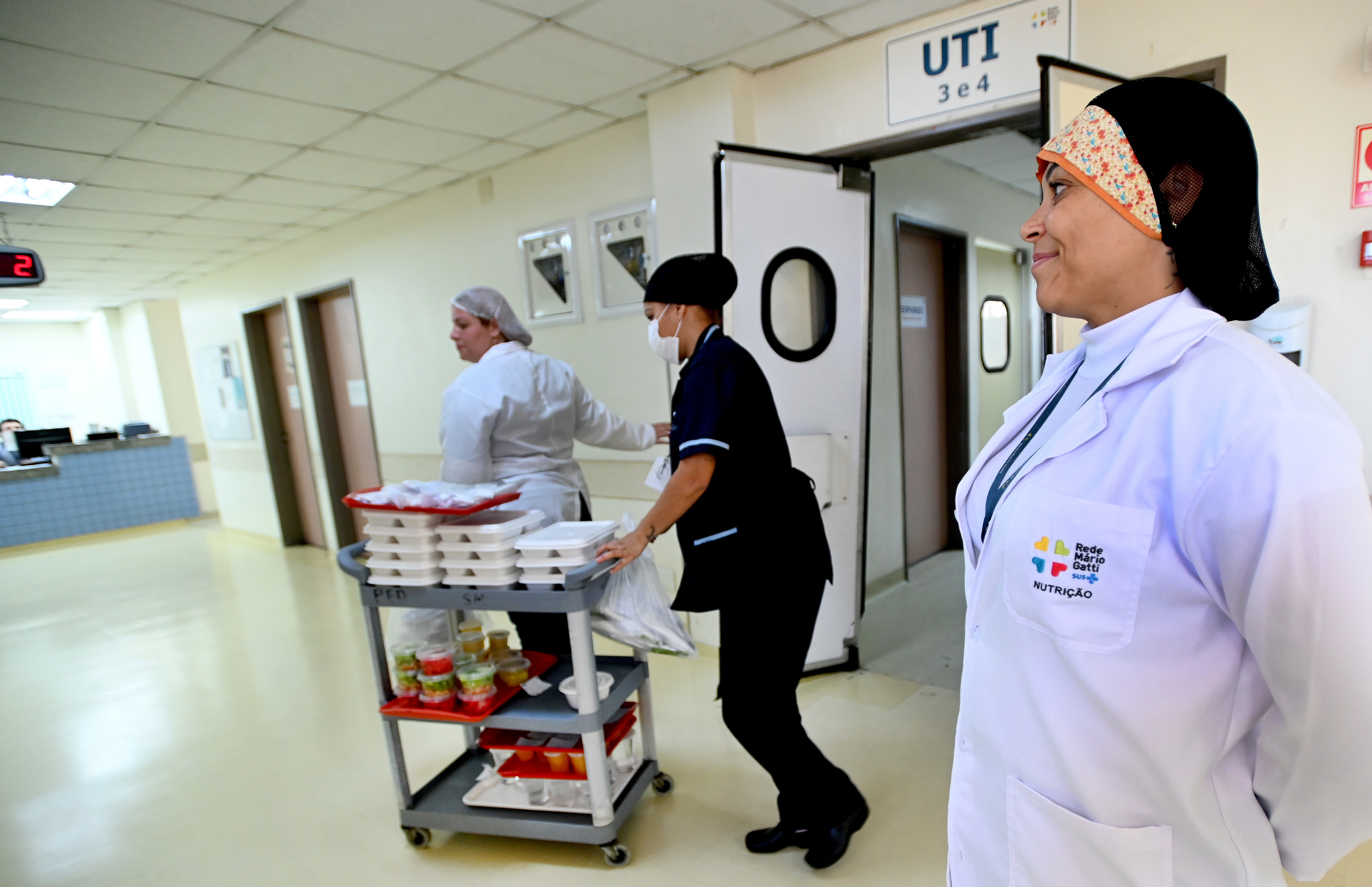 Os produtos são armazenados e preparados no hospital Ouro Verde, de onde são distribuídos para as demais unidades todos os dias