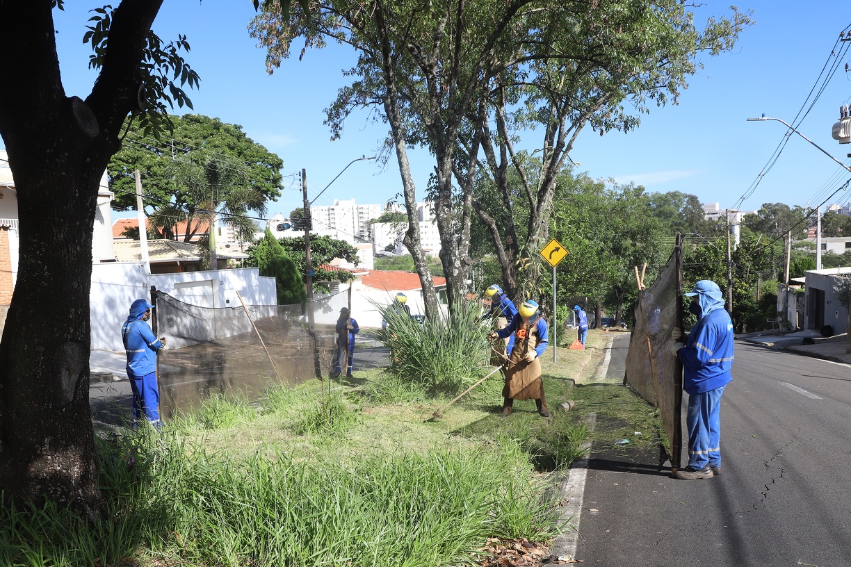 Secretaria de Serviços Púbilicos realiza mutirões em toda a cidade 