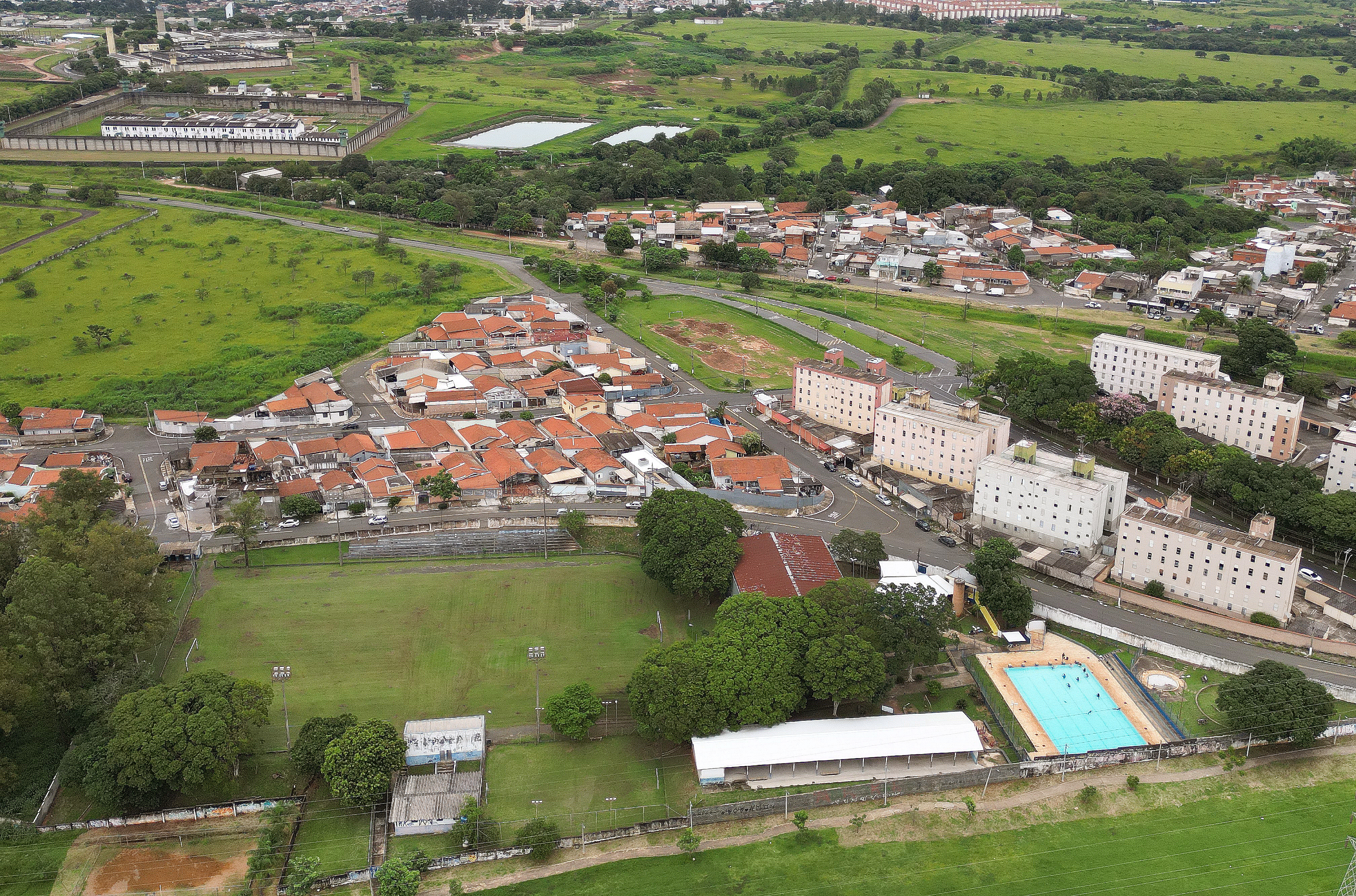 Processo de recuperação dos gramados, iniciado em dezembro, contemplou campos distribuídos por diversas regiões da cidade