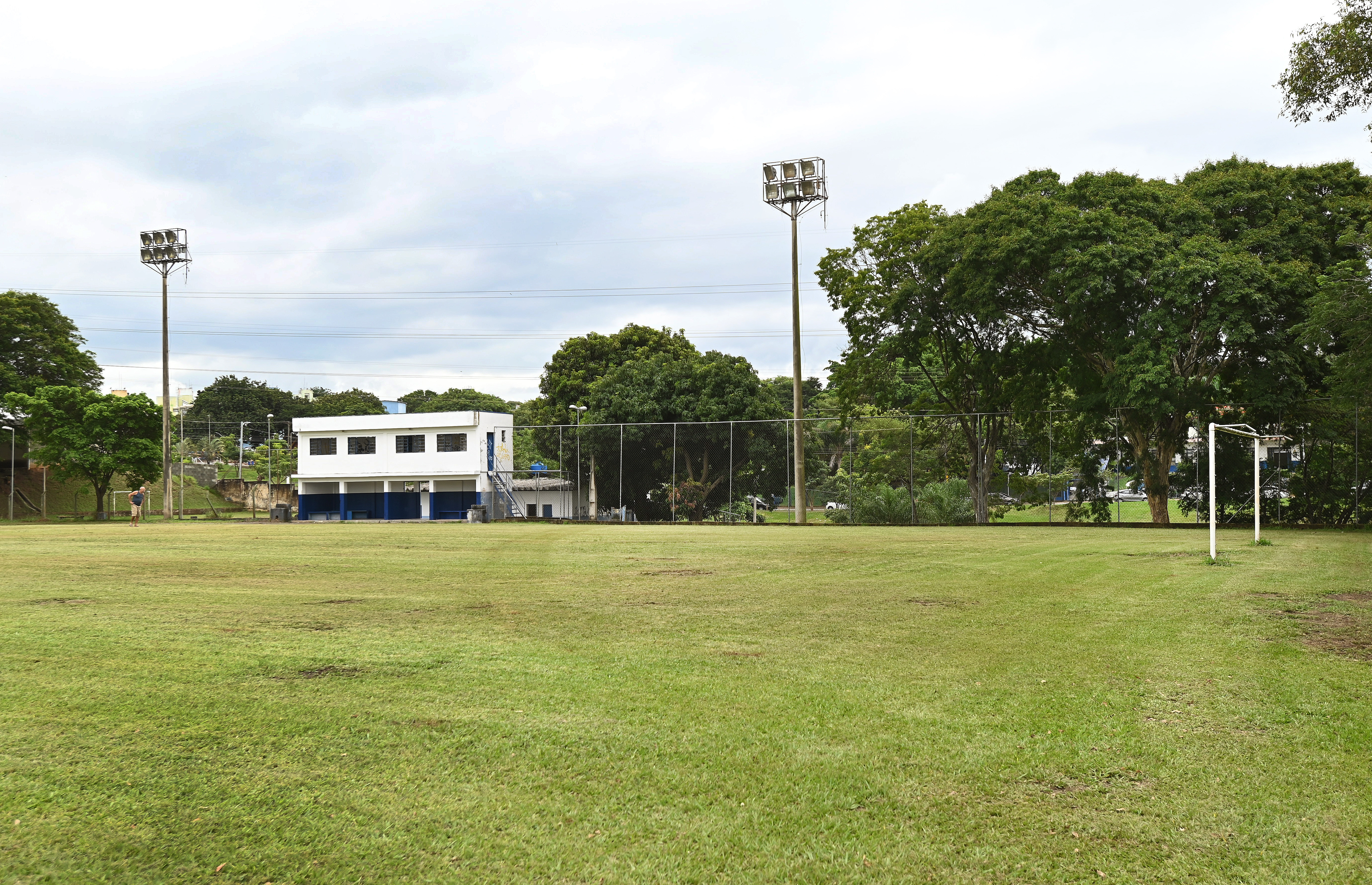 Gramados de 11 campos de futebol (na foto, campo do Clube João do Pulo) receberam adubo da Usina Verde e estão totalmente revitalizados para o início da temporada de jogos