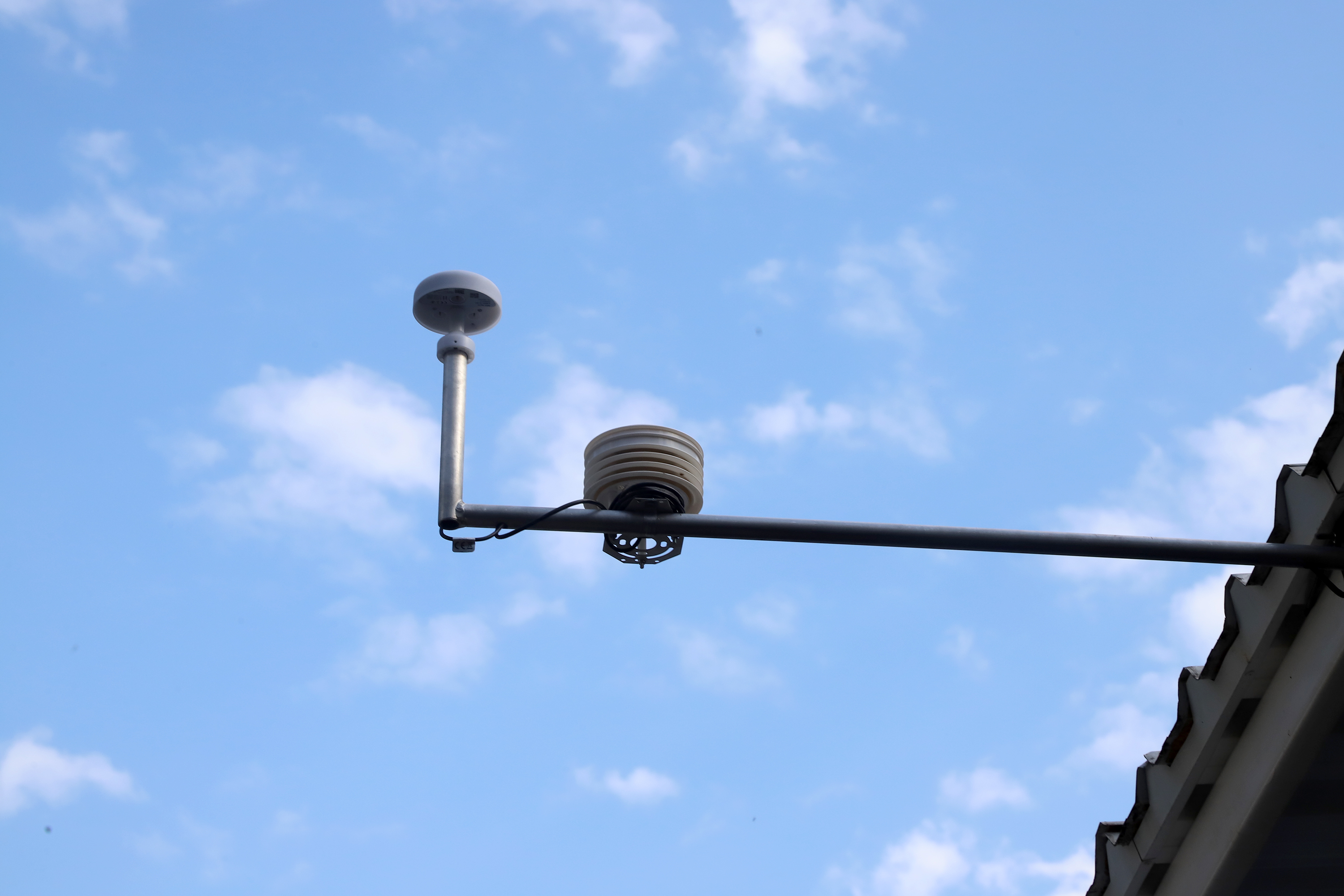 A Prefeitura implantou 12 das 21 estações meteorológicas anunciadas no primeiro semestre;  equipamentos fazem medições automáticas e enviam dados à Defesa Civil a cada cinco minutos