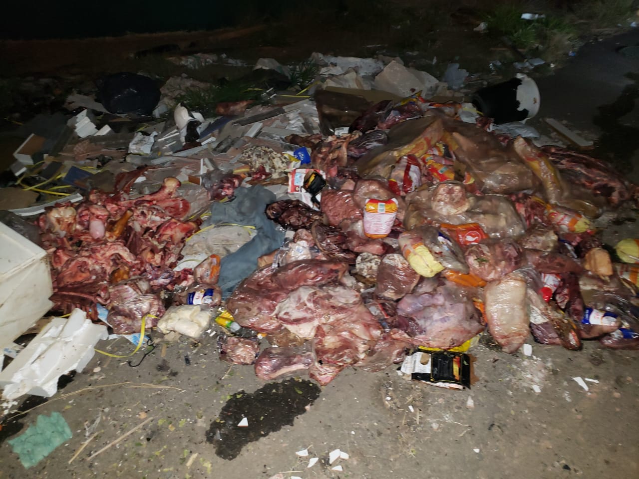 Novo descarte somou cerca de 800 quilos de vários tipos de carnes