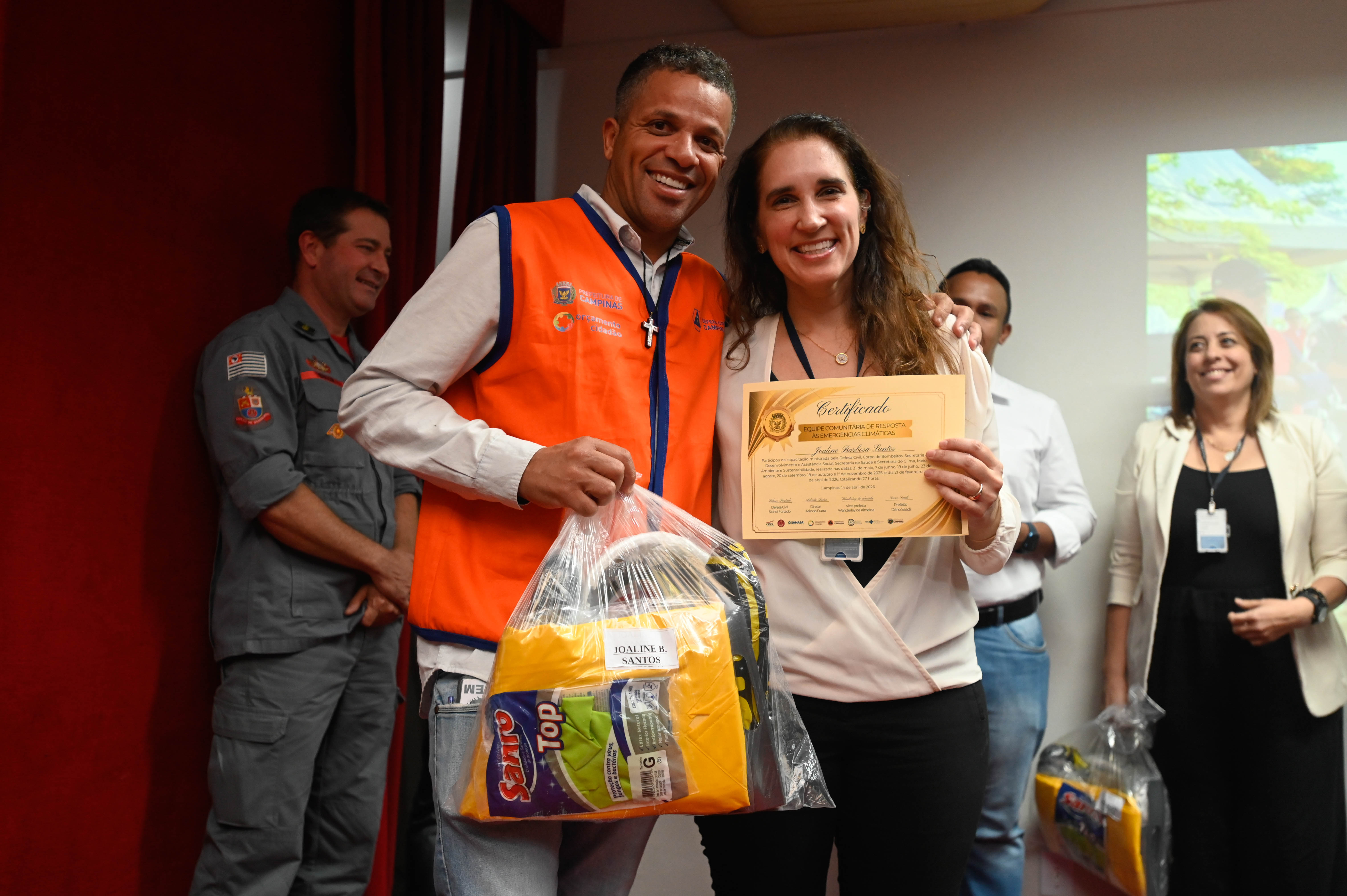 Joaline Barbosa comemora o aprendizado e o preparo para ajudar a comunidade