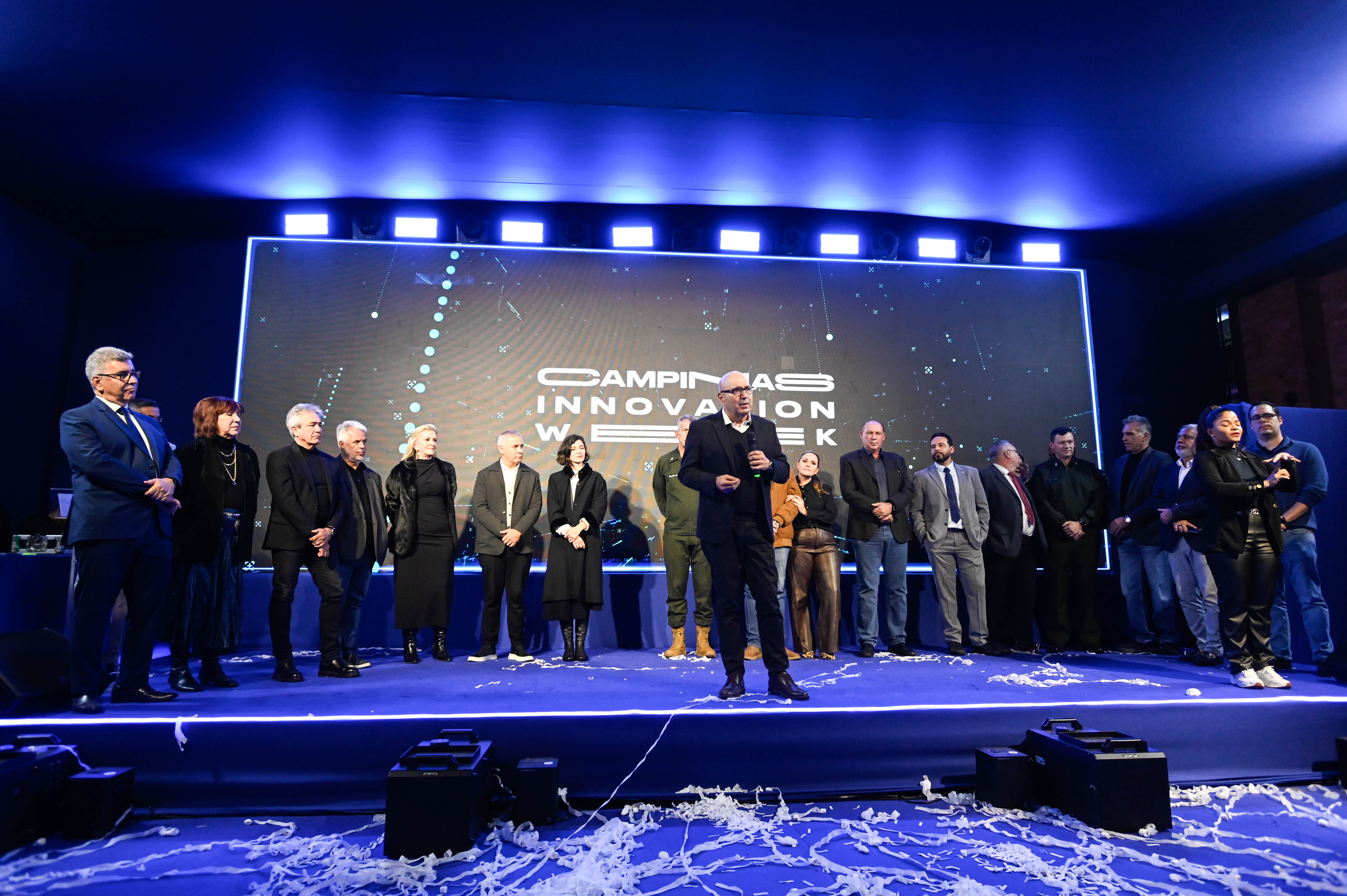 Evento segue até sexta-feira com palestras, painéis, debates, experiências tecnológicas, rodadas de negócios, networking e atividades voltadas a startups e empreendedores