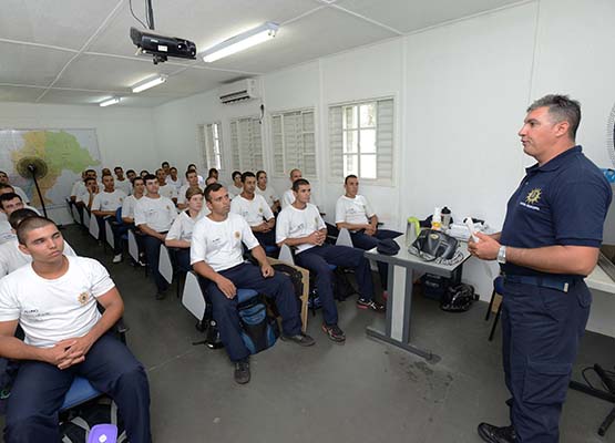 Formandos da GM fazem curso na sede da corporação