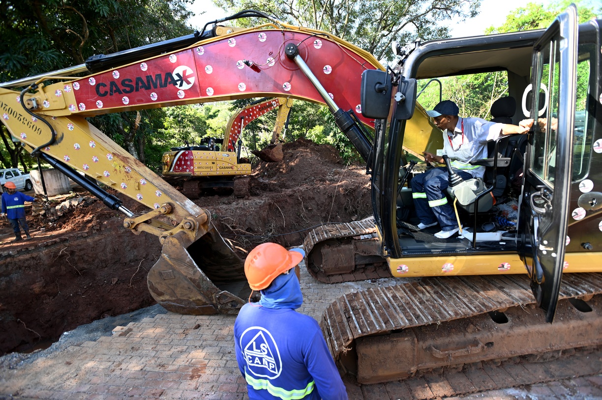 Rede é responsável pelo escoamento das águas na região do antigo Kartódromo