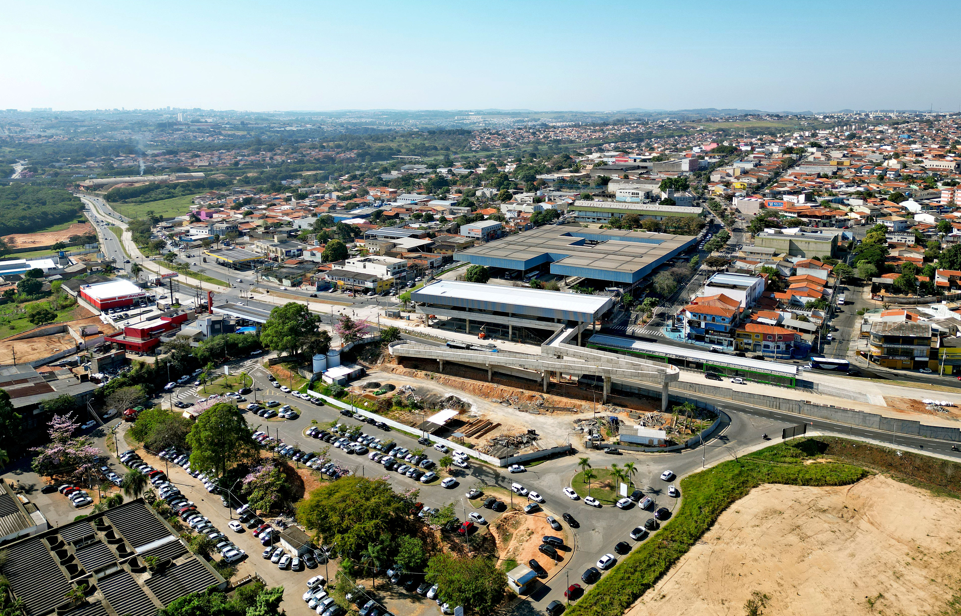  Estacionamento tem área de 2.300 m² no Horto Shopping Ouro Verde, complexo comercial da própria Ceasa localizado ao lado do Terminal Ouro Verde, na zona Sul de Campinas