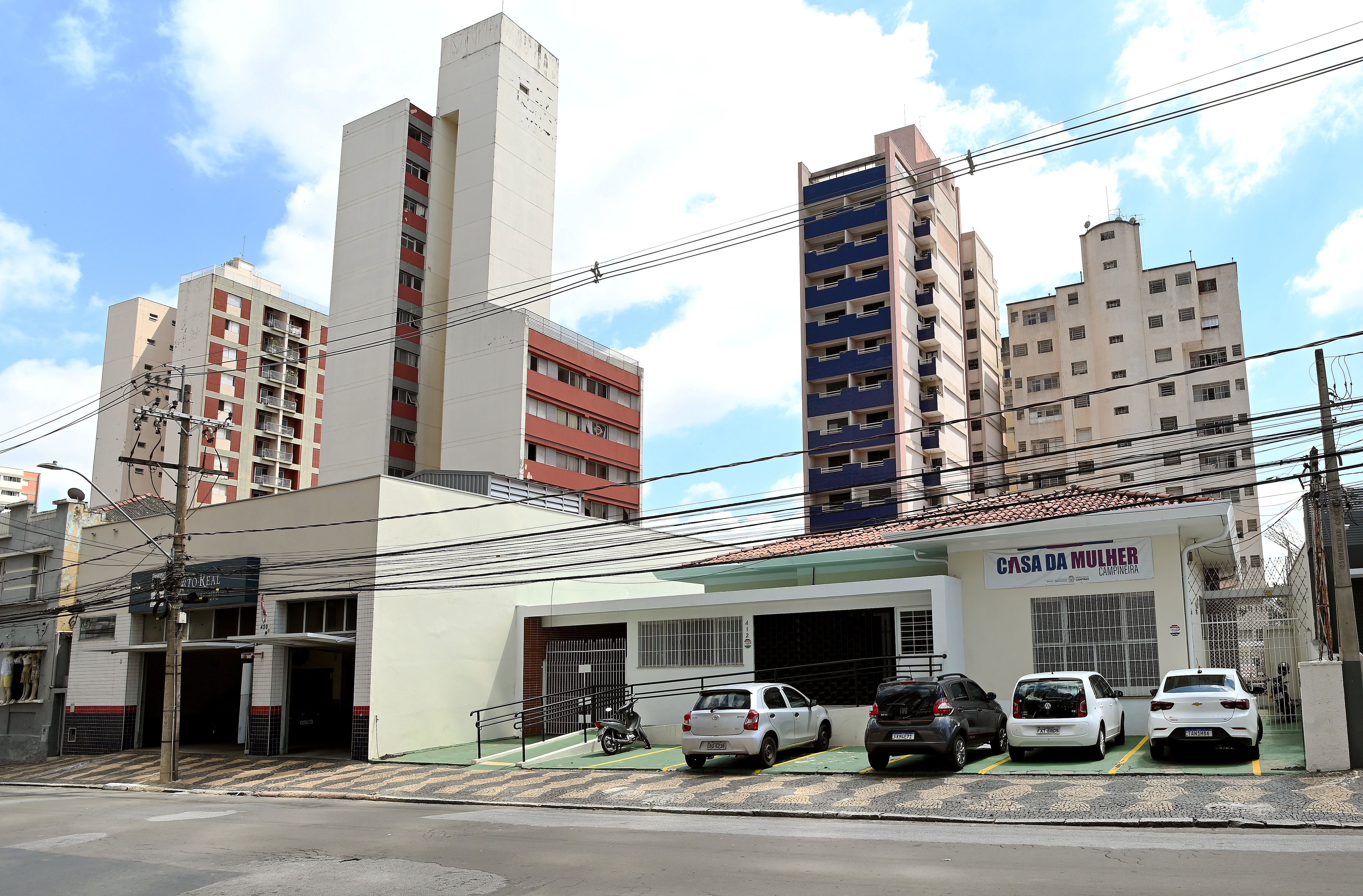 Serviços desempenham papel crucial no combate à violência de gênero, fornecendo suporte psicológico, social e jurídico