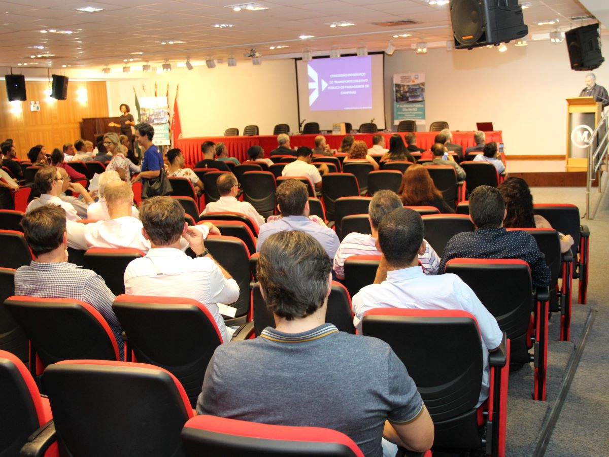 Cerca de 140 pessoas participaram da audiência pública