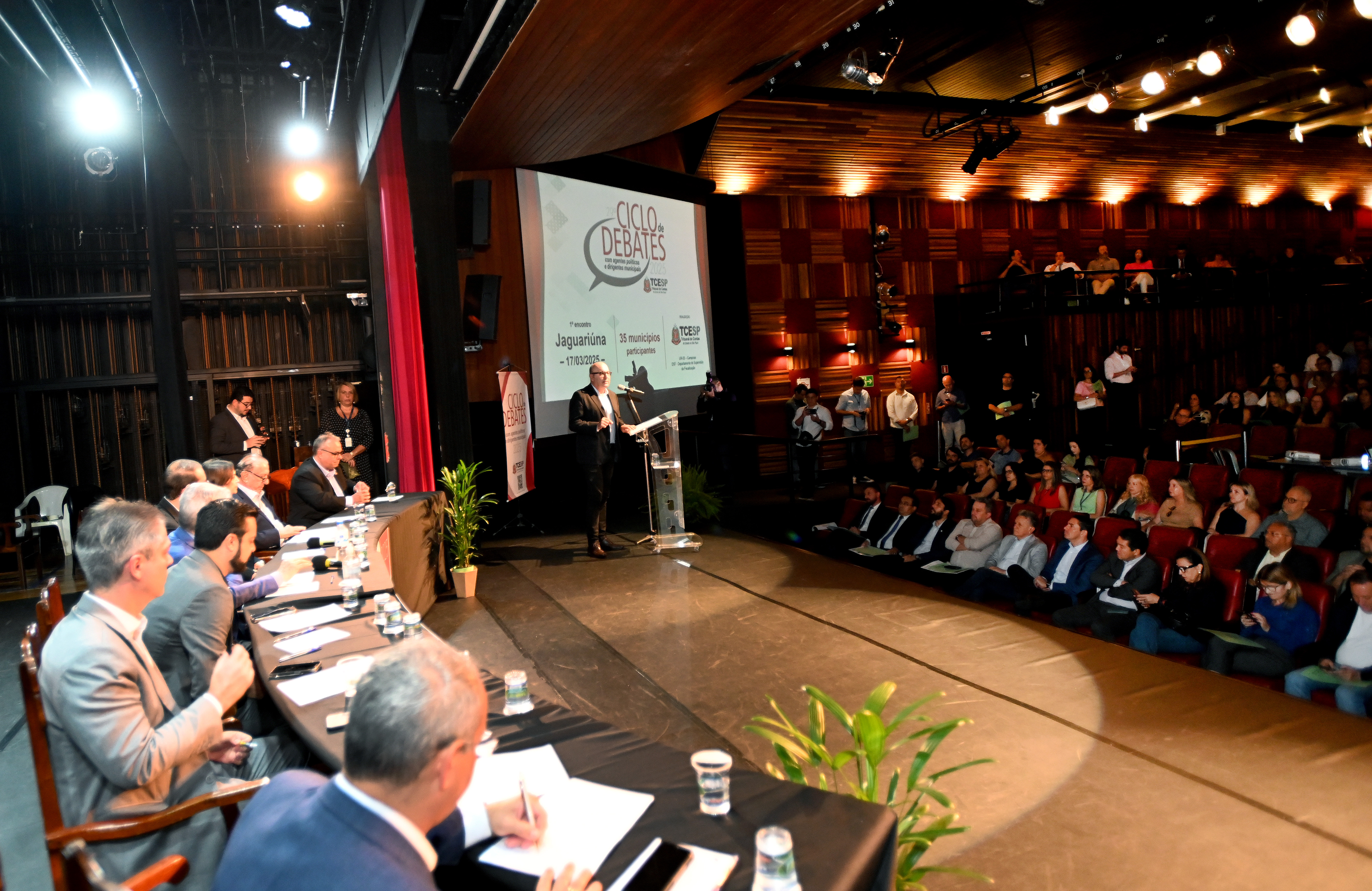Dário fala na abertura da 29ª edição do Ciclo de Debates com Agentes Políticos e Públicos